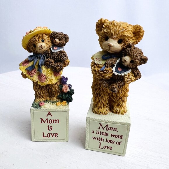 Bainbridge Bears "Mom is Love" Sarah Polly Ben Carlton Cards Vintage Figurines - Picture 3 of 10